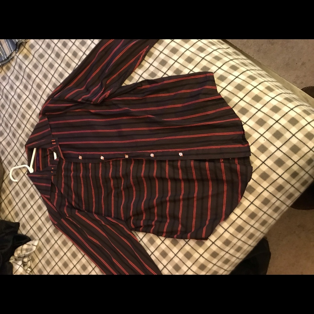 Kuhlman Casual unique striped shirt.
